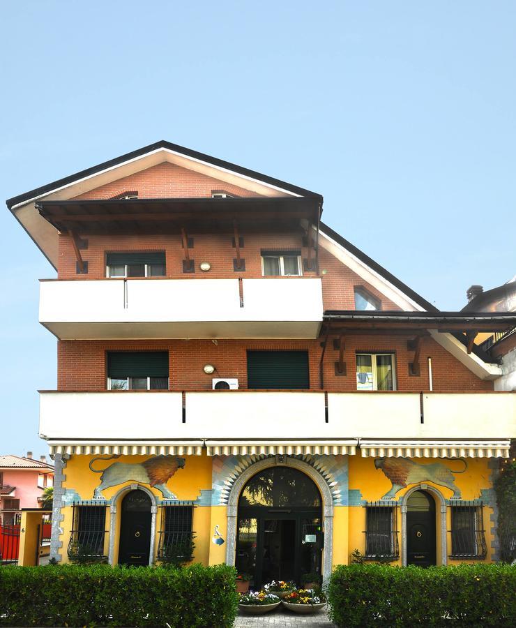Borromeo Residenze Service s.a.s Peschiera Borromeo Exterior foto