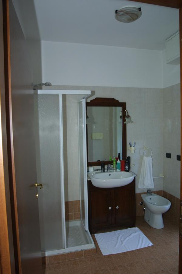 Borromeo Residenze Service s.a.s Peschiera Borromeo Exterior foto